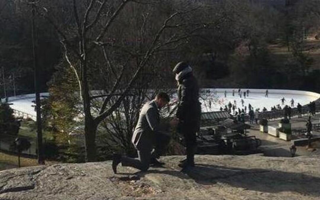 Two days after Connor Rasmussen surprised his girlfriend, Jordan Asher, with a proposal in New York City’s Central Park, he was stabbed in the neck in a random attack. Asher’s grandmother has updated her Facebook profile with this photo of the proposal.