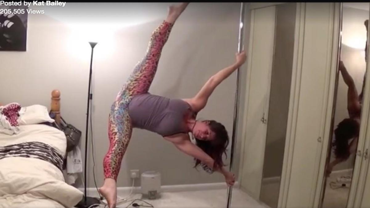 British pole dance instructor Kat Bailey did a few moves while in labor on Sunday.
