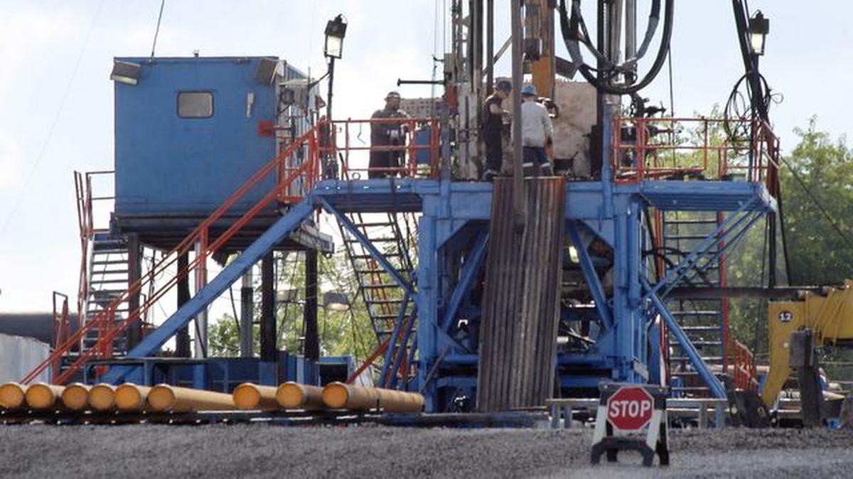 
A crew worked on a gas drilling rig at a well site for shale-based natural gas in Zelienople, Pa. 
