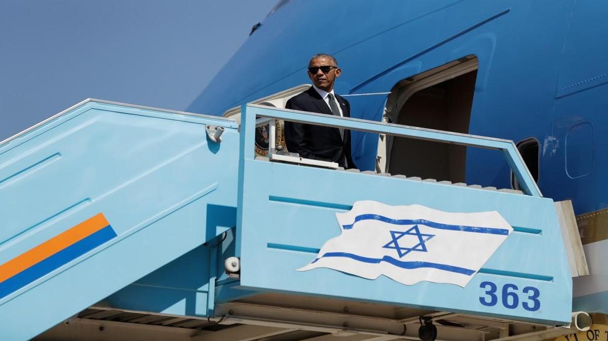 President Barack Obama boards Air Force One at Ben Gurion International Airport in Tel Aviv, Israel, Friday, Sept. 30, 2016, en route to Washington after attending the funeral of former Israeli President Shimon Peres in Jerusalem.