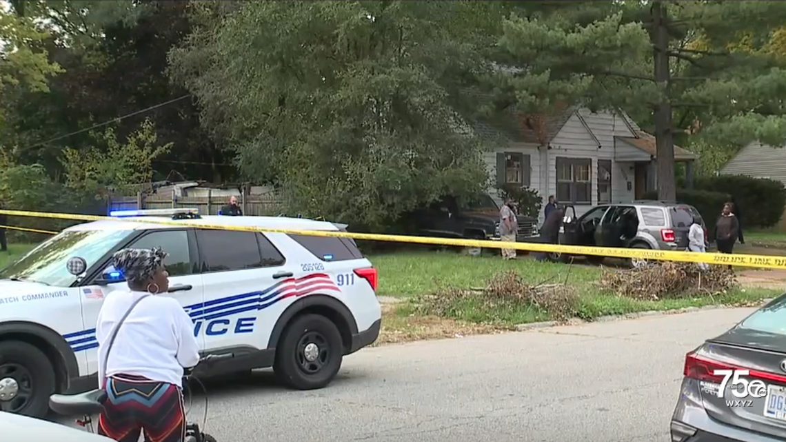 A loose dog fatally attacked a 4-year-old boy playing in his grandma’s backyard, Michigan cops say.