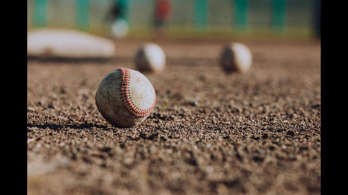 Several high school students in Edmond, Oklahoma, suffered burns to their hands during a drill ordered by their coach, media outlets say.