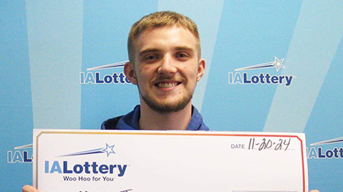 An Iowa college student won a $25,000 lottery prize while buying flowers to mark the anniversary of his grandfather’s death.
