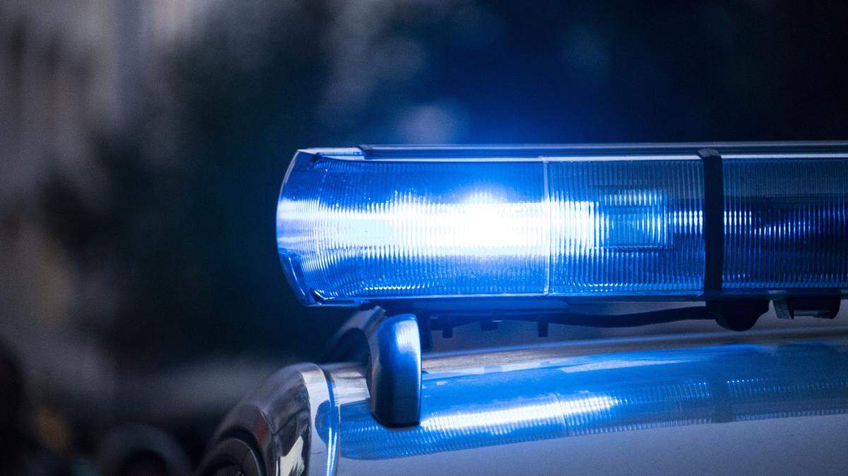 A suspected jewelry thief led police on a chase before telling them, “You’re not supposed to pursue me,” Indiana police said.