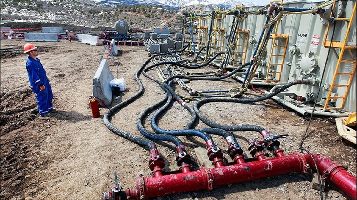 A fracking rig in Colorado