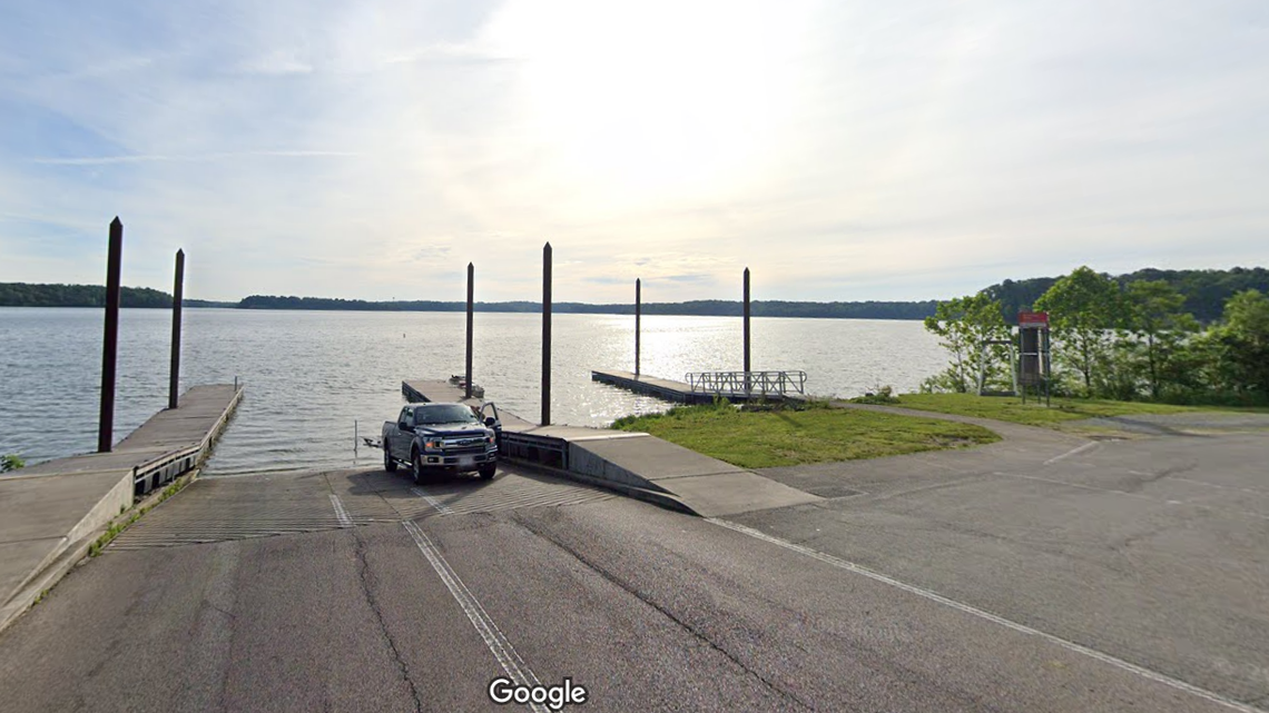 Flamingos made a rare pit stop at an Ohio park before disappearing, officials said.