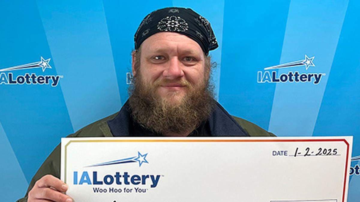 Adam Simons won a jackpot prize in the $20,000 Crossword scratch-off game.
