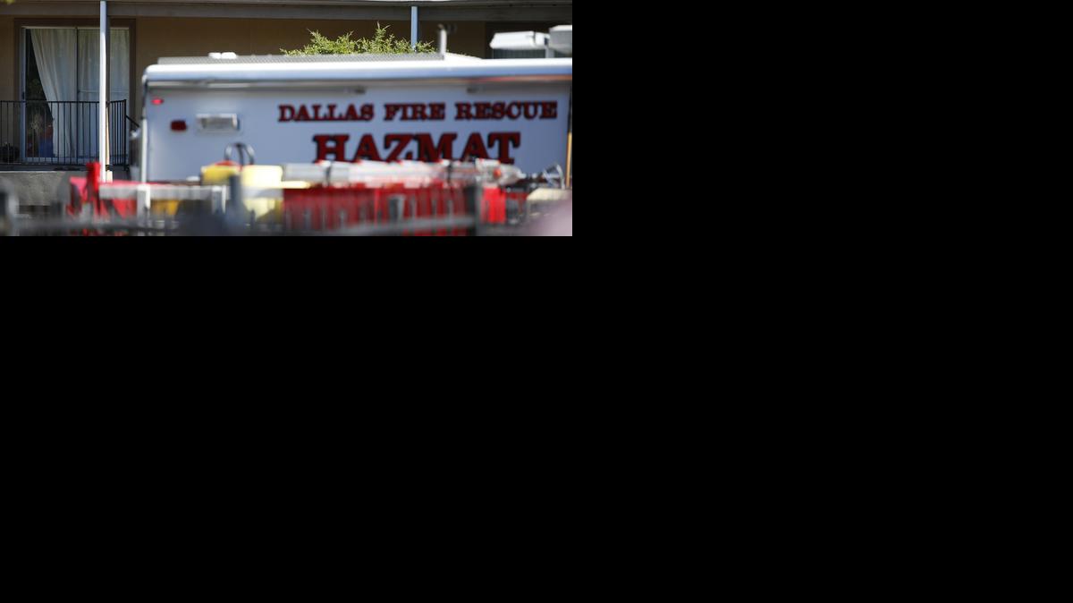 
A Dallas Fire Rescue hazardous-materials truck pulls up to The Ivy Apartment complex in Dallas, Friday, Oct. 3, 2014, where Thomas Eric Duncan, the Ebola patient who traveled from Liberia to Dallas stayed last week. 
