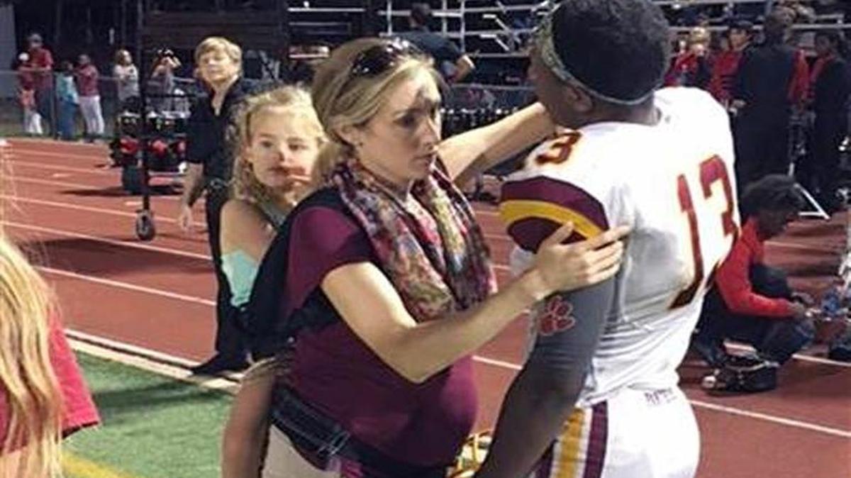 This photo of Oklahoma sports medicine physician Megan Meier has gone viral.