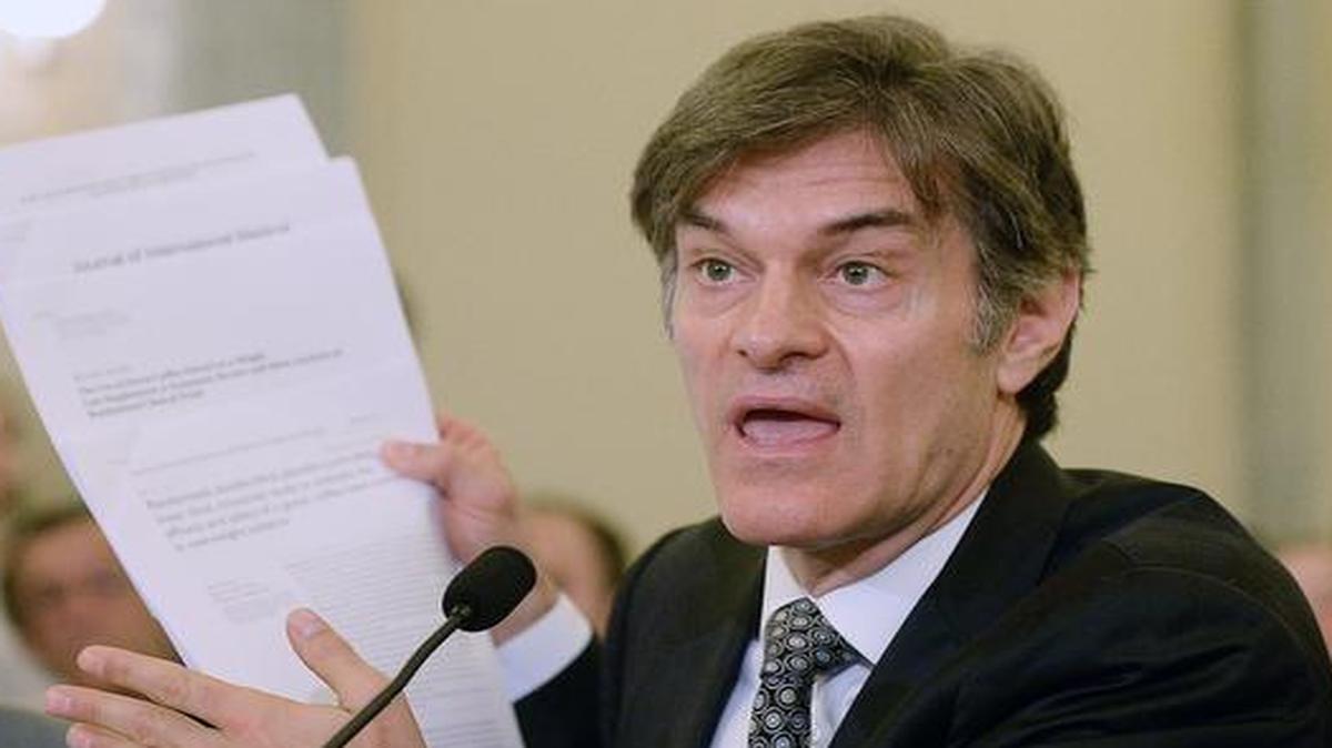 
Mehmet Oz, host of the Dr. Oz Show, testifies before the Senate Commerce, Science and Transportation committee at a hearing on "Protecting Consumers from False and Deceptive Advertising of Weight-Loss Products on June 17, 2014 on Capitol Hill in Washington, DC. 
