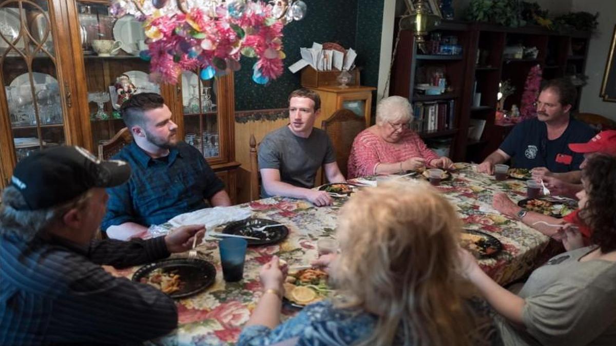 An Ohio family says they learned just 20 minutes before dinner that a planned mystery guest last week would be Facebook founder and billionaire Mark Zuckerberg.
