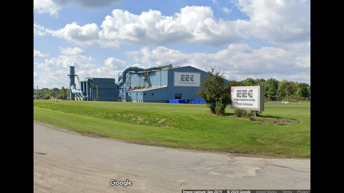 A molten steel spill killed a worker at a plant in Hubbard Township, Ohio, police say.