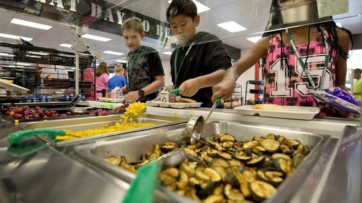The lunch program at Plaza Middle School in Kansas City features a variety of healthy offerings.