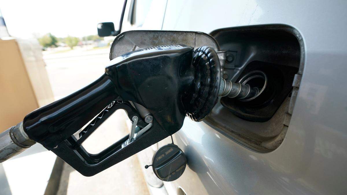 Police in Arkansas are looking for several men who they say then robbed and beat a man with disabilities after pumping his gas.