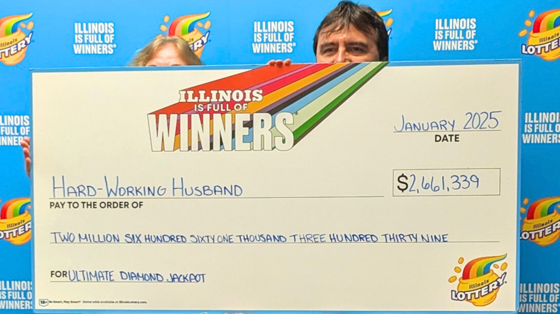 An Illinois couple won a $2.66 million lottery jackpot prize.