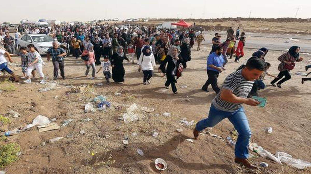 
The capture of Mosul, Iraq, by the Islamic State of Iraq and the Levant, an al-Qaida breakaway group, has prompted an estimated half a million people to flee the city and head to Iraq’s self-ruled northern Kurdish region. 
