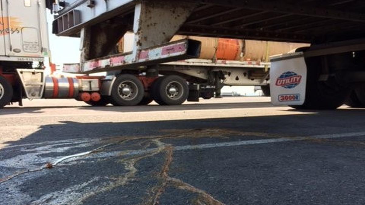 
A semitrailer carrying 35,000 pounds of frozen chicken sat abandoned Wednesday at a truck stop in Missoula, Mont. The 53-foot trailer, dripping rancid juices of rotting chicken, was discovered Tuesday near the Flying J Truck Stop west of Missoula. 
