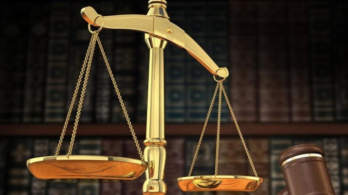 
When innocent bystanders go to court over injuries received during a police pursuit in Missouri, they face an uphill battle trying to receive damages from police departments.
