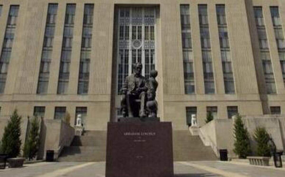 
Most of the 12 Kansas City Council races are shaping up to be interesting contests. Six current council members are term-limited out. Some open seats are drawing multiple candidates, and some incumbents also face rigorous challenges.
