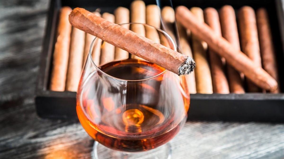 Missouri law allows lobbyists to ply state lawmakers with a steady stream of free meals, free booze, free travel and free event tickets.