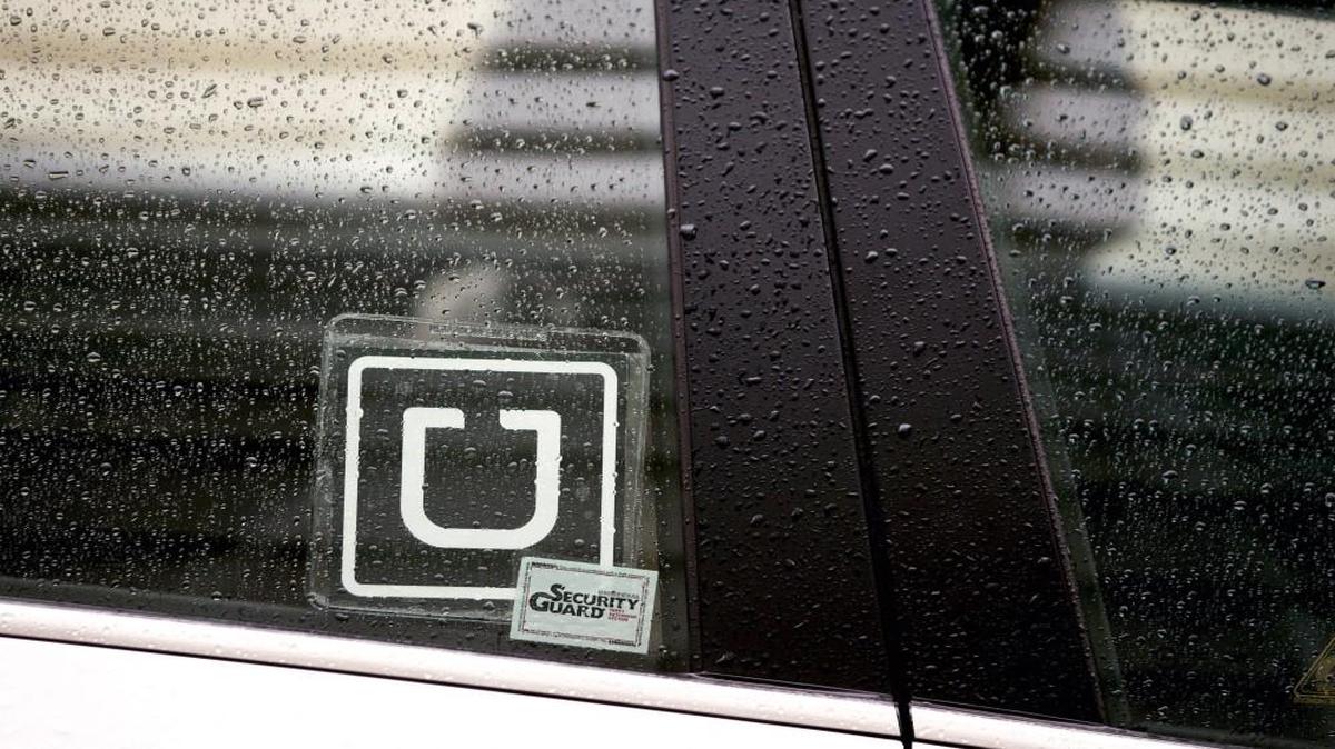 The Missouri House overwhelmingly approved legislation this week enacting statewide regulations on vehicle-for-hire companies like Uber and Lyft. The bill now moves to the Senate.