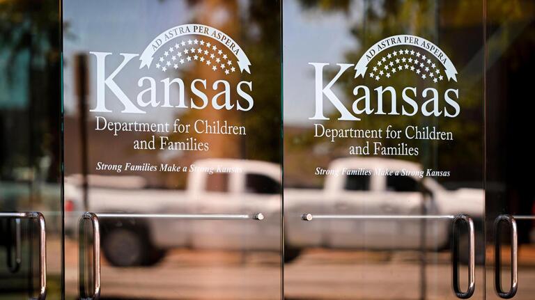 Kansas fails to provide foster kids with stable housing, mental health services: report