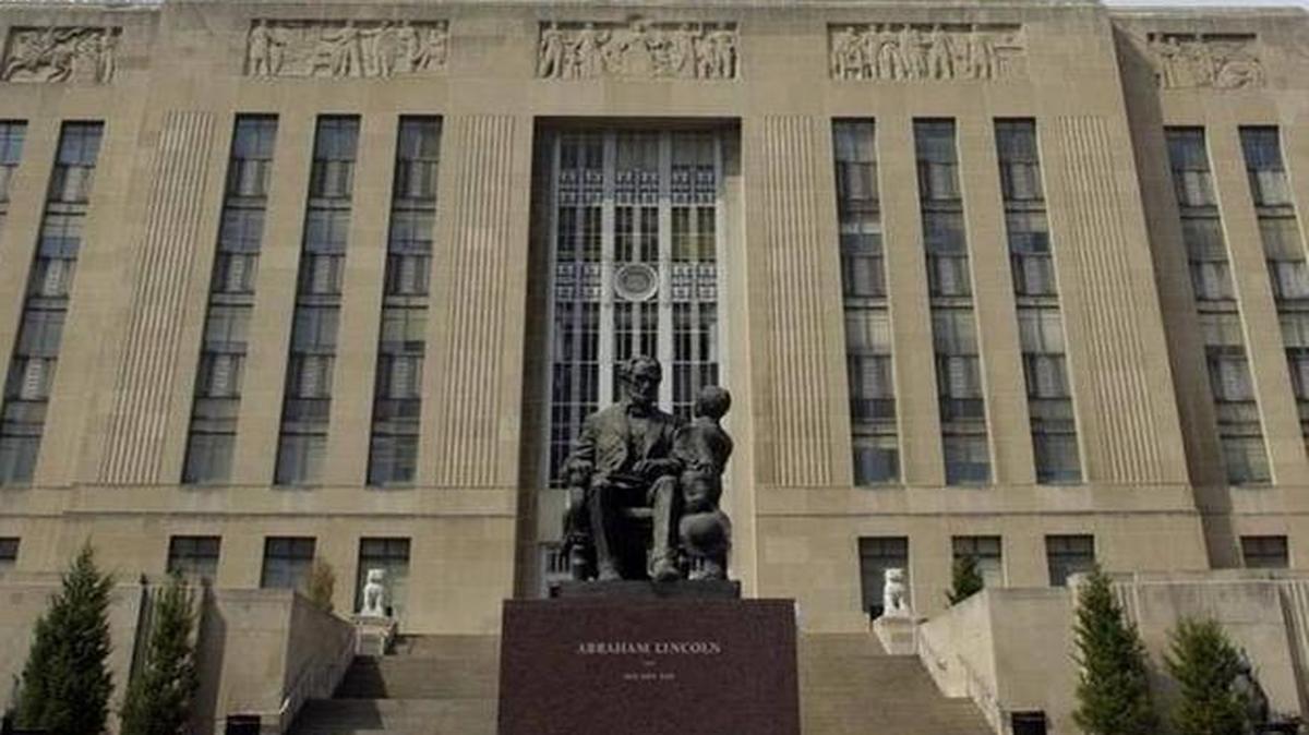 After a two-week holiday break, the Kansas City Council returns to work this week. The council will hold a rare joint meeting with the police board, and a council committee will debate a proposal to decriminalize marijuana.