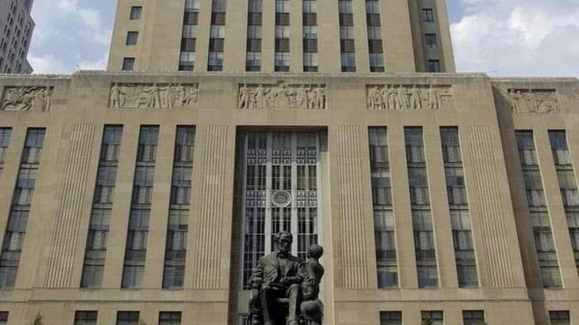 The City Council has voted to settle two costly lawsuits, involving warrant fees and a TIF project.