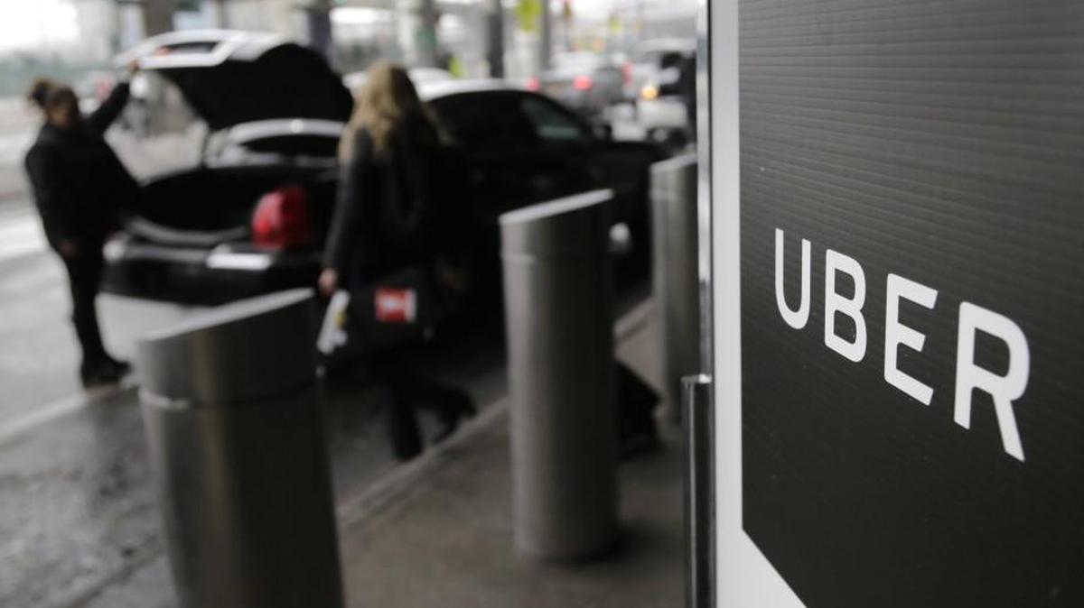 Attorney General Josh Hawley’s office sent a letter Wednesday to Uber demanding that the company notify all Missouri customers affected by a October 2016 data breach after it was revealed that the company paid hackers to prevent the breach from becoming public knowledge.