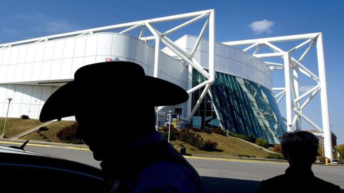 
The American Royal’s announcement follows the Foutch Brothers decision last month to withdraw its alternate plan to repurpose Kemper Arena as a youth sports facility — after the American Royal objected and threatened a lawsuit over Foutch’s involvement. All this leaves Kemper Arena as a woefully underused facility without a clear path forward.
