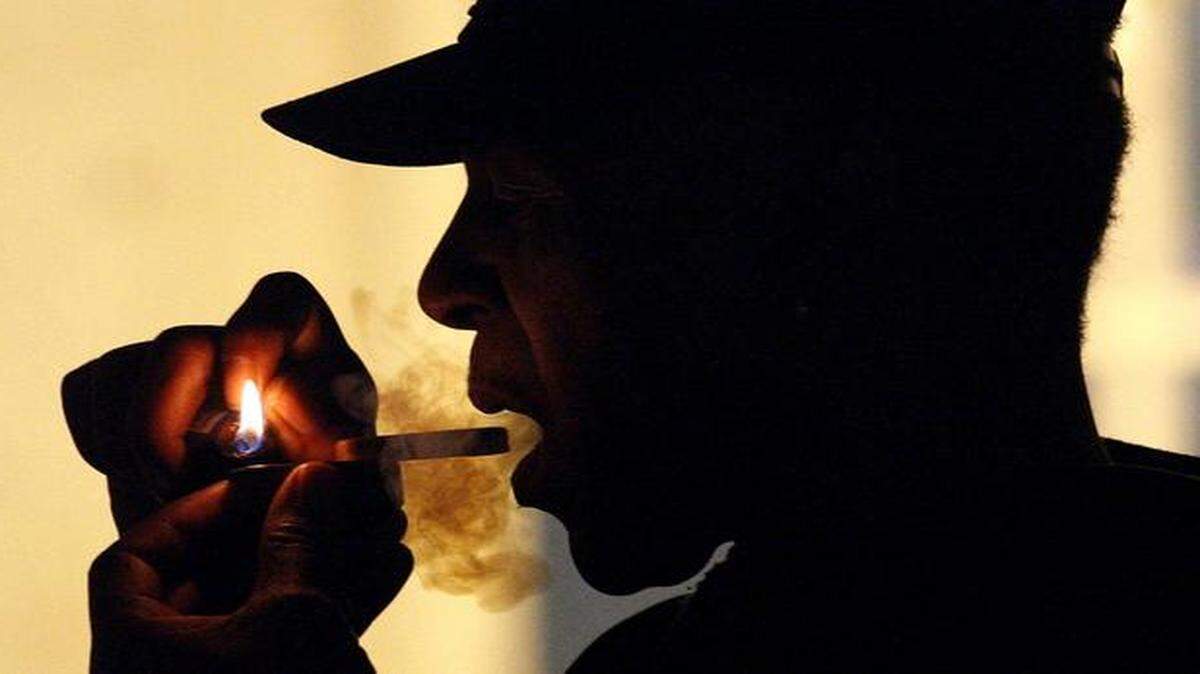 As the momentum continues for marijuana legalization, it is more likely to become an important topic in the 2016 presidential race — one that candidates won’t be able to avoid. “Marijuana has become an issue that candidates have got to pay attention to,” said Ari Fleischer, a former White House press secretary.