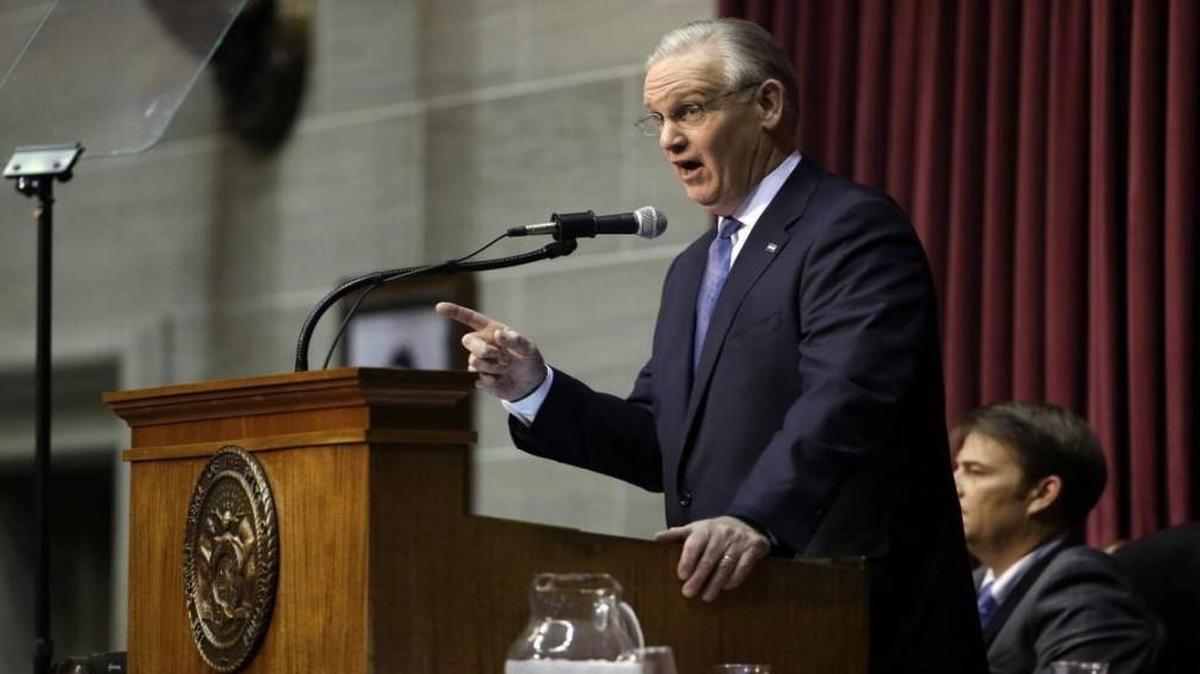 Gov. Jay Nixon has vetoed a bill that would have eliminated the requirement to get a permit to legally walk around in public with concealed guns. It also would have establish a “stand your ground” law.