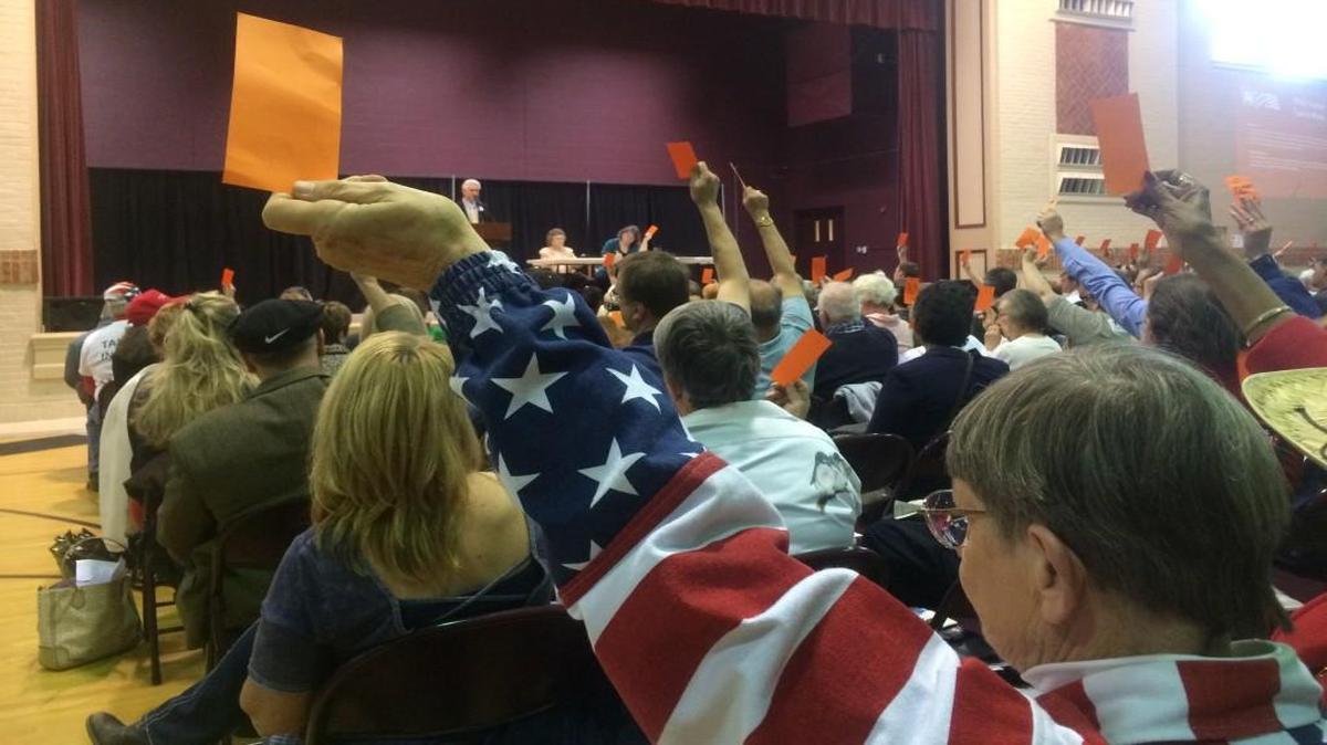 Missouri Republicans caucused Saturday to begin the process of picking delegates for the GOP national convention.