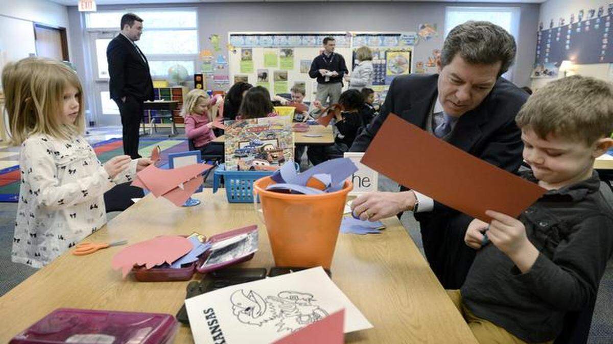 
Blaming the formula for driving up state spending, Kansas Gov. Sam Brownback is calling on lawmakers to repeal the current calculus for dividing education dollars and replace it with short-term block grants. In the meantime, he wants to freeze education funding at 2015 levels. 
