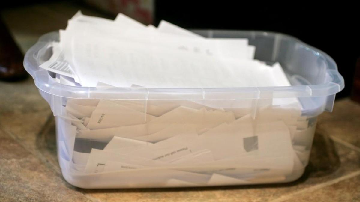 At RecyleFEST, residents of Lee's Summit can bring up to four bags of documents to be shredded.