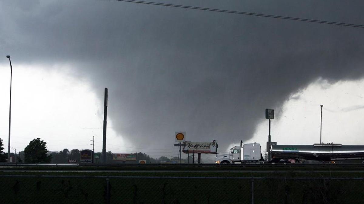 Tornadoes aren’t the only hazards that can prompt warnings through Kansas City’s emergency alert text messaging system.