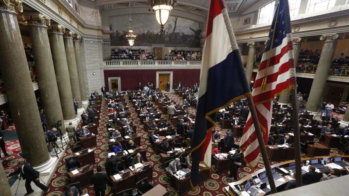 
Legislation barring unions from charging any fees to nonunion members was approved by the Missouri House in a 91-64 vote, but the measure still faces long odds.
