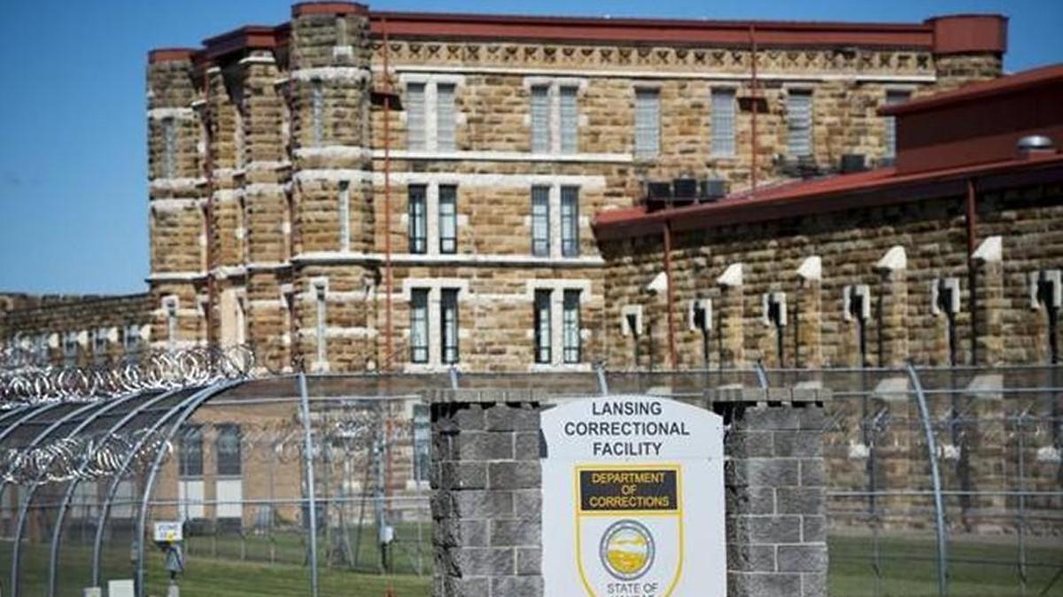 Kansas Gov. Sam Brownback called off a meeting of the State Finance Council on Thursday. A plan to build a new Lansing prison requires approval from the panel.
