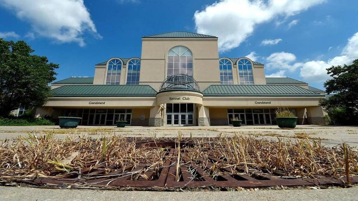A bill that would help The Woodlands racetrack in Kansas City, Kan., reopen is unlikely to pass this session.