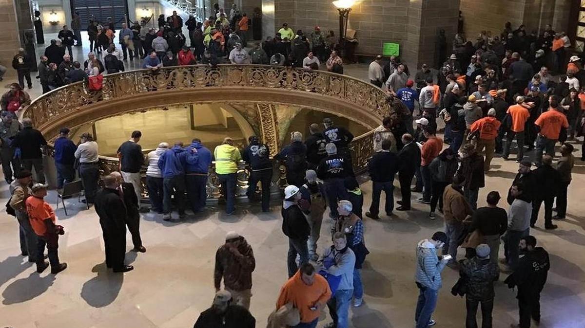 Debate in the Missouri House over right-to-work legislation drew a crowd of union opponents to the Capitol rotunda Thursday.