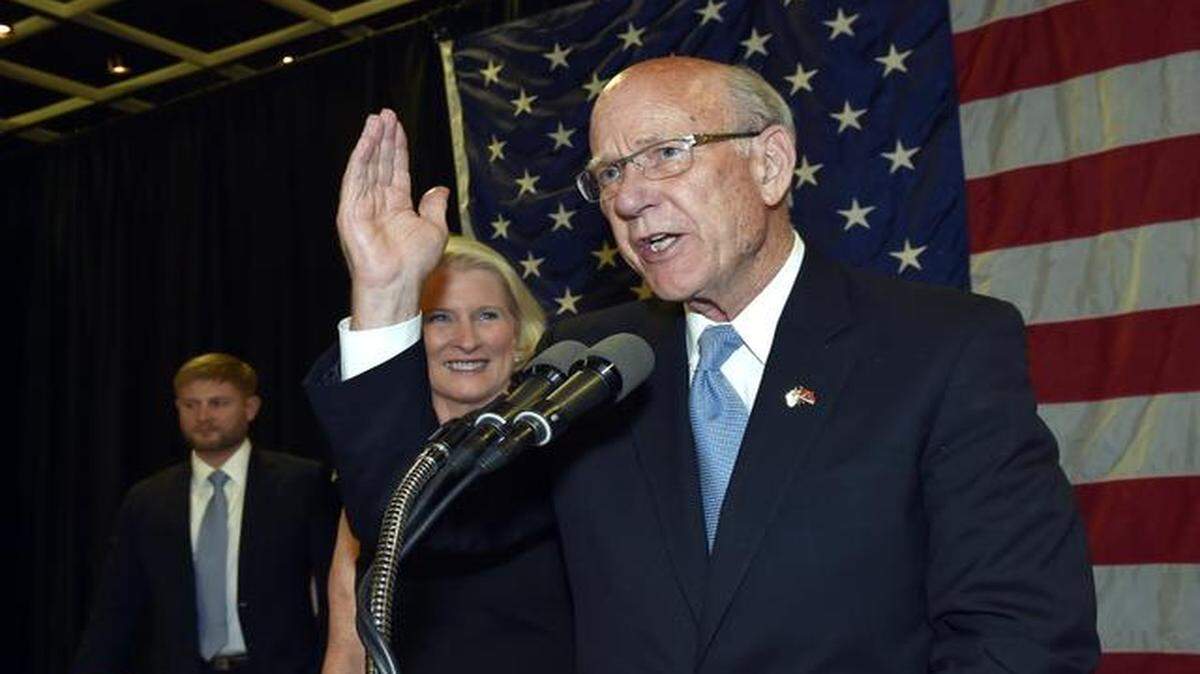 
Sen. Pat Roberts triumphed even though his roots in Kansas had withered and his campaign became stuck on autopilot in the immediate aftermath of the Republican primary. 
