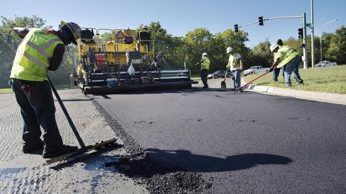 The Kansas City Council worked Wednesday to provide more specificity in an $800 million infrastructure bond proposal that may go on the April ballot.