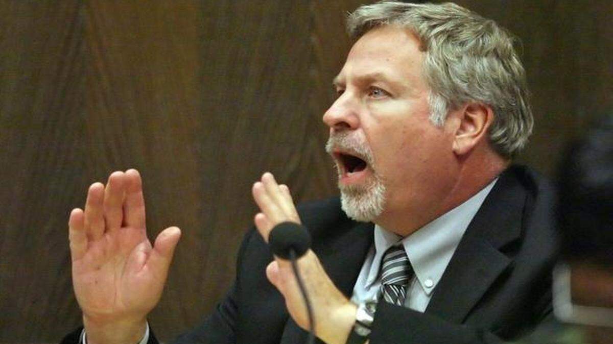 
Councilman Ed Ford wants to repeal an ordinance on council communications and replace it with an approach that acknowledges the new political environment.
