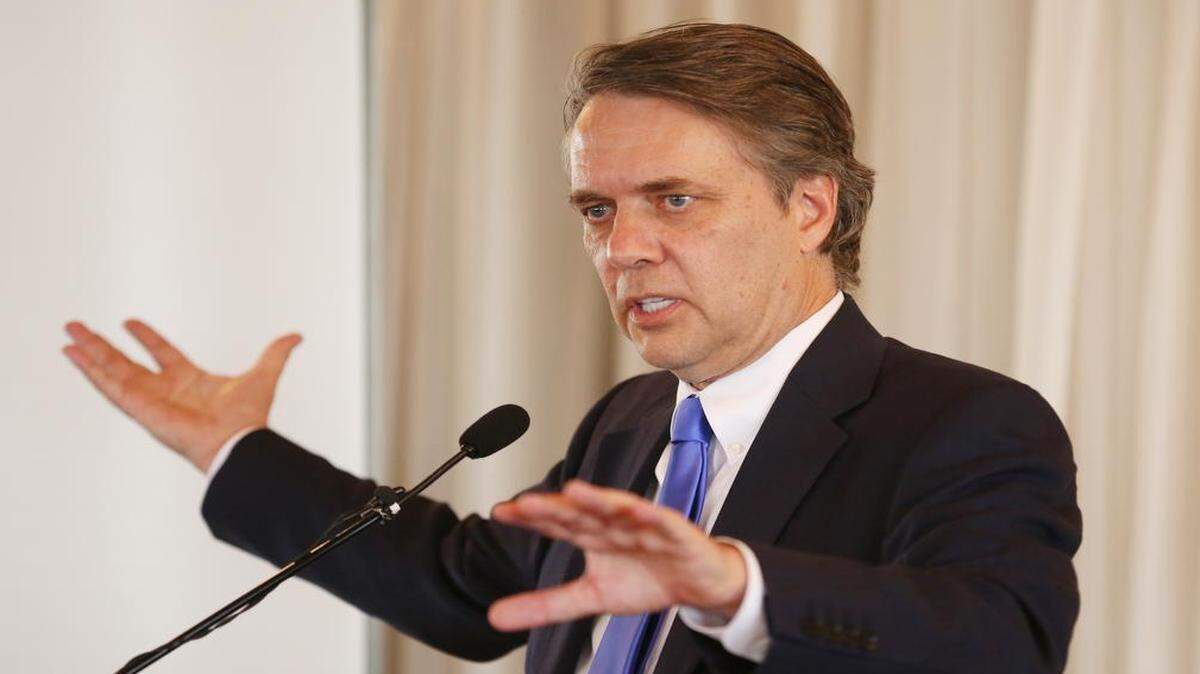 Lt. Gov. Jeff Colyer spoke Friday at the Wichita Pachyderm Club.