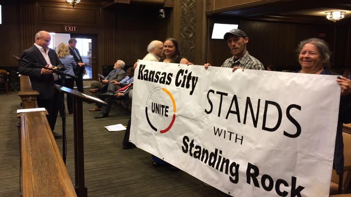 The Kansas City Council on Thursday approved a resolution supporting the Standing Rock Sioux tribe fighting an oil pipeline project in North Dakota.