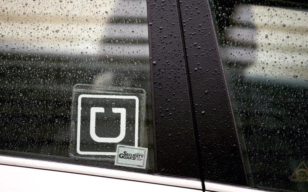 
The ride-hailing service Uber has signed several high-profile lobbyists — including Mark Dugan, Gov. Sam Brownback’s former campaign manager — to represent it in an expected fight in the Kansas Legislature over new regulations for the industry.

