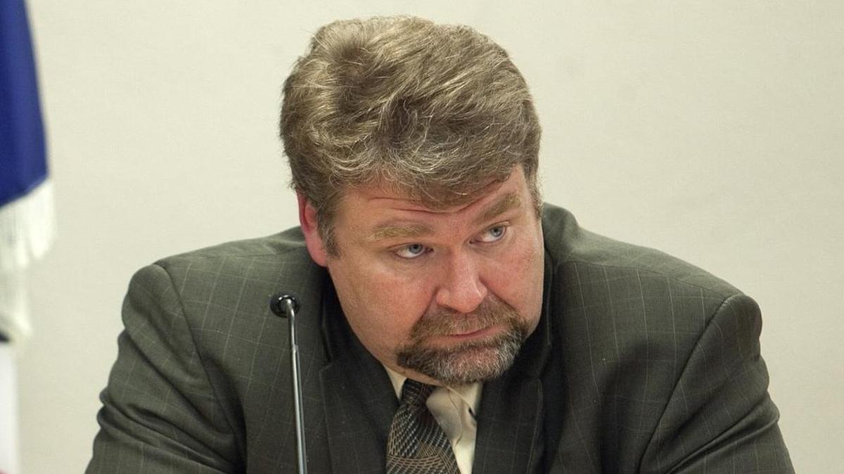 The Kansas City Council approved a contract extension and salary bump on Thursday for City Manager Troy Schulte.