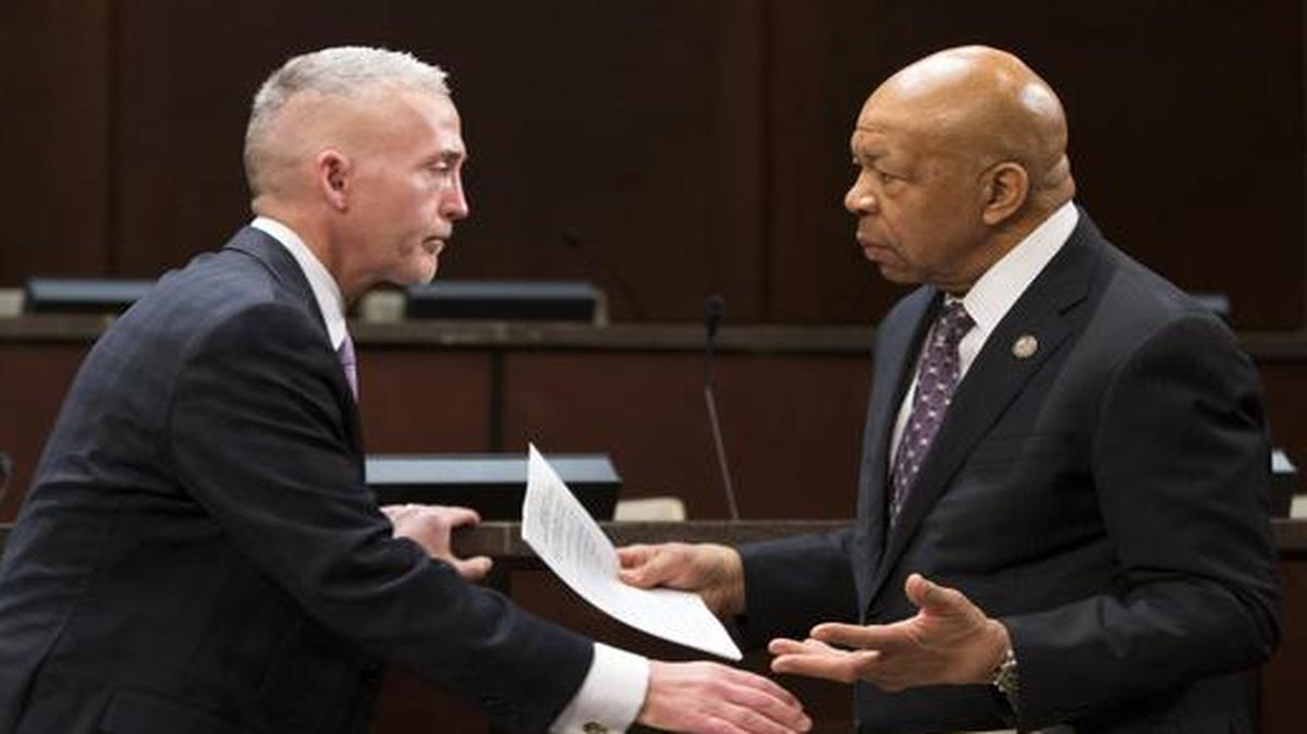 
House Select Committee Chairman Rep. Trey Gowdy, R-S.C., left, talks with the committee's ranking member Rep. Elijah Cummings, D-Md. 
