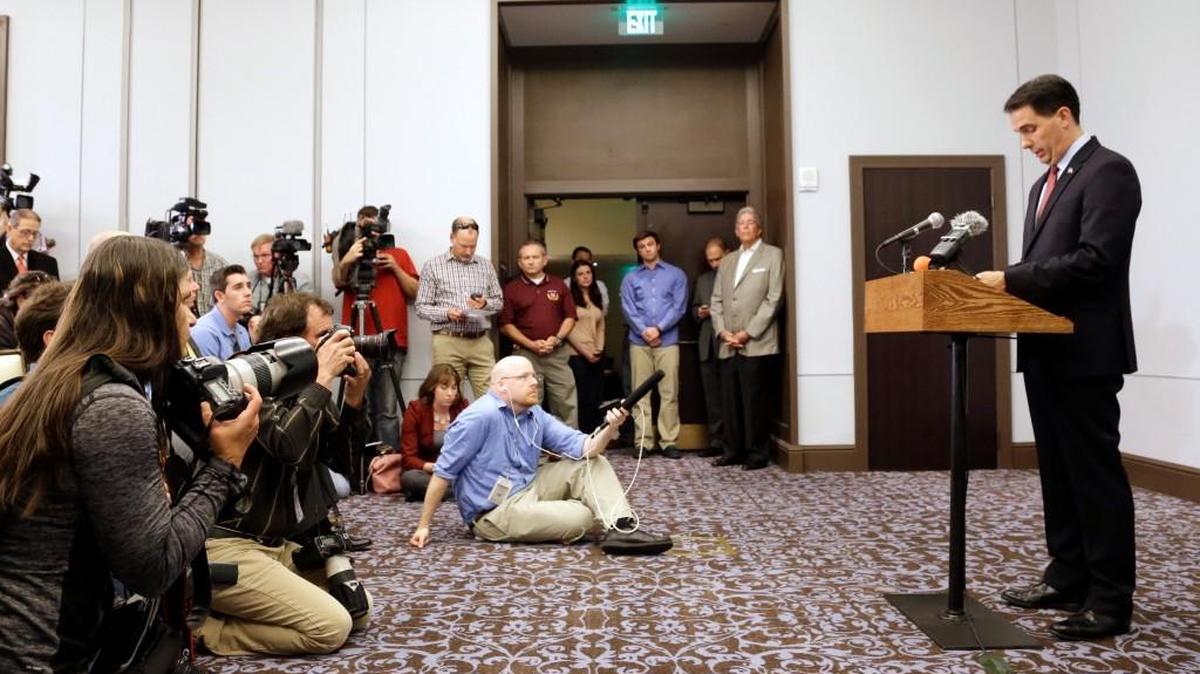 
Wisconsin Gov. Scott Walker announces that he is suspending his Republican presidential campaign.
