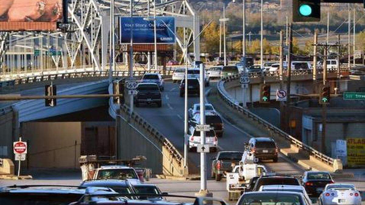 
Transportation officials propose replacing the Broadway Bridge over the Missouri River if voters approve a statewide sales tax proposal on the August ballot.
